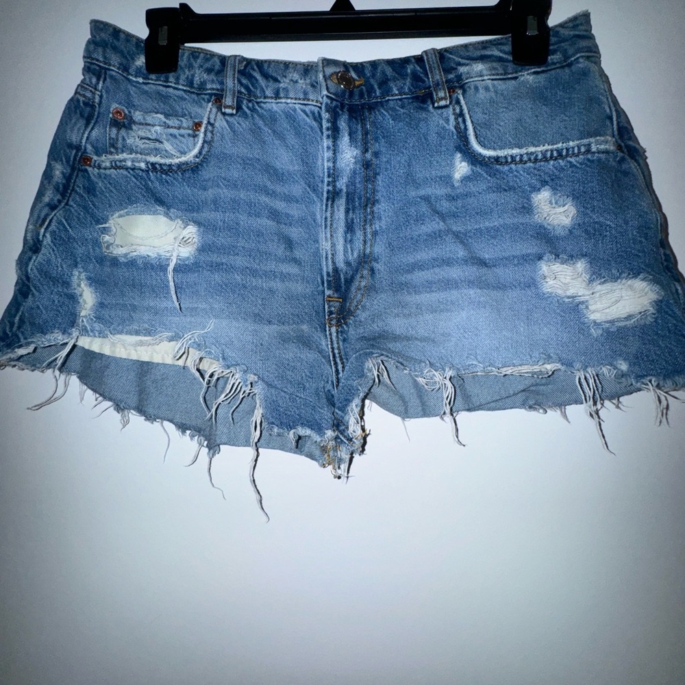 Zara High Rise Distressed Denim Shorts